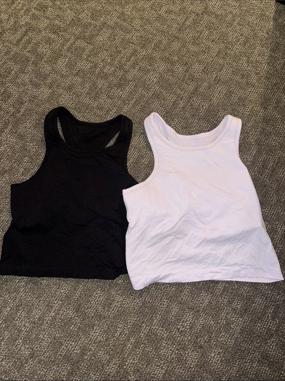 lululemon athletica Ribbed Tank Tops - Black & violet